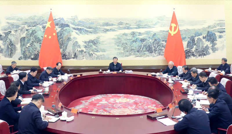 習近平在同中華全國總工會(huì )新一屆領(lǐng)導班子成員集體談話(huà)時(shí)強調 堅持黨對工會(huì )的全面領(lǐng)導 組織動(dòng)員億萬(wàn)職工積極投身強國建設民族復興偉業(yè)